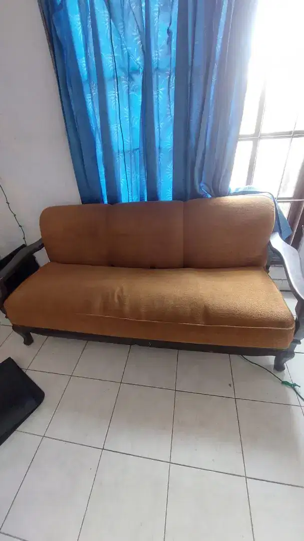 Jual satu set sofa