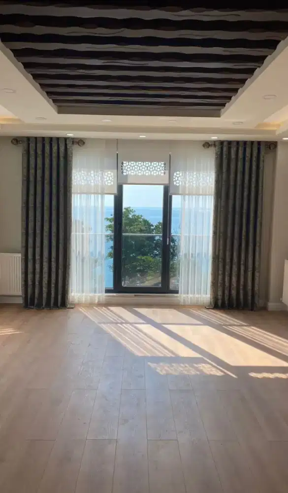 Pasang gordyn gorden murah vertikal roll blind jasa wallpaper dinding