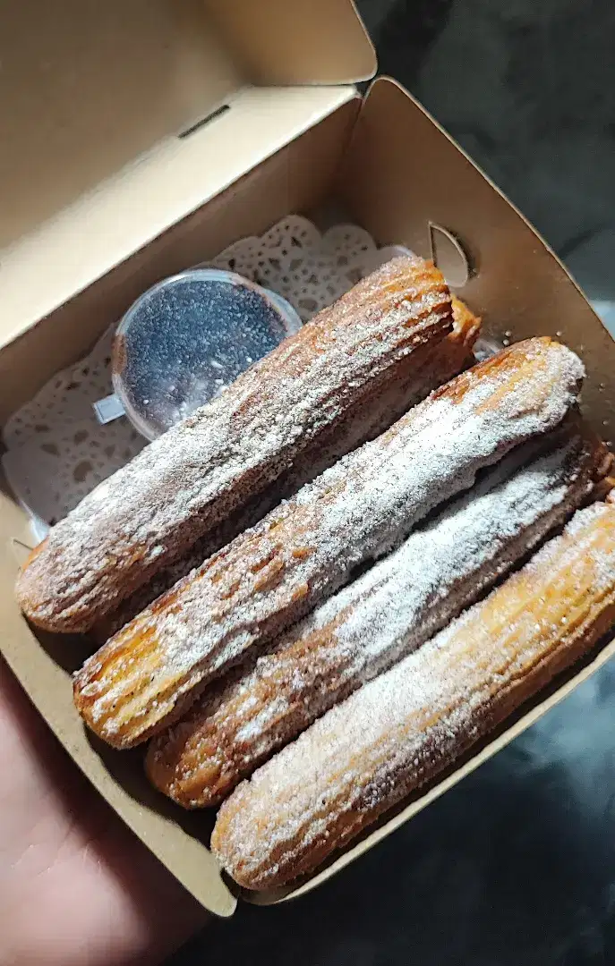 Churros Dengan Taburan Cinamon Sugar