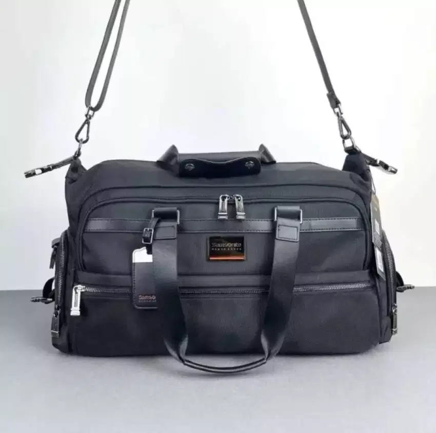 Tas Samsonite Duffel Bag BlackLabel
Tas Gym Golf bag