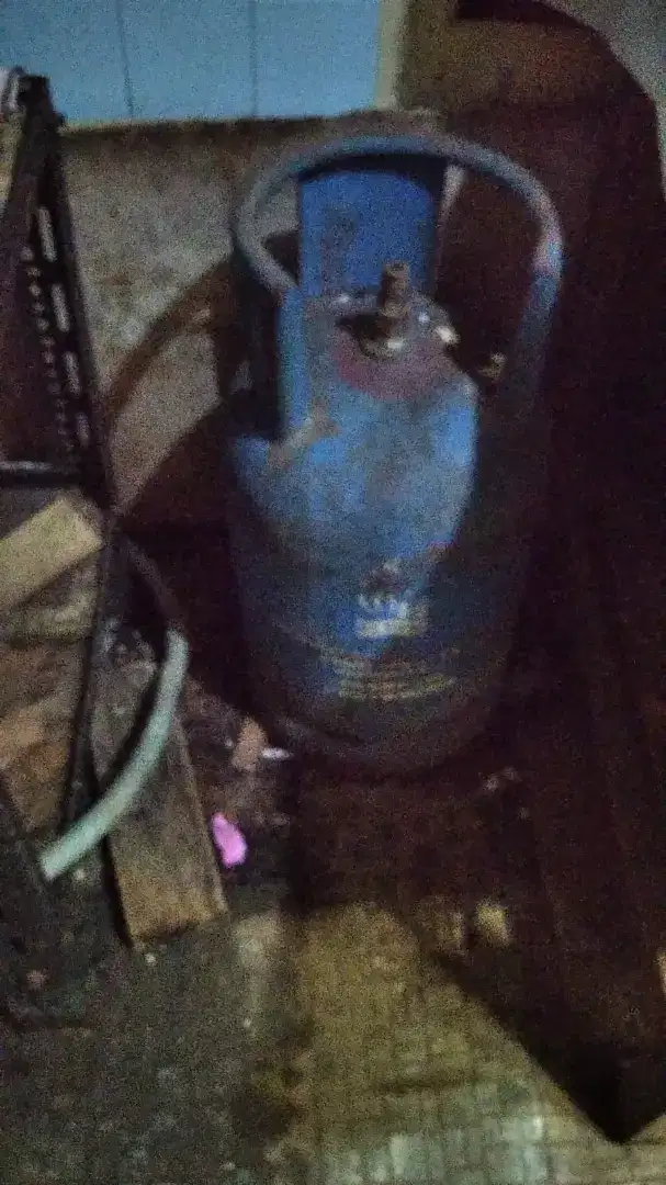 Tabung gas biru