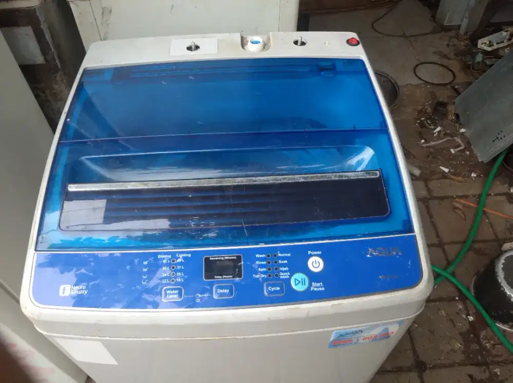 Mesin cuci merek Aqua 7-kilo sudah menual pengering agakkasar berisik