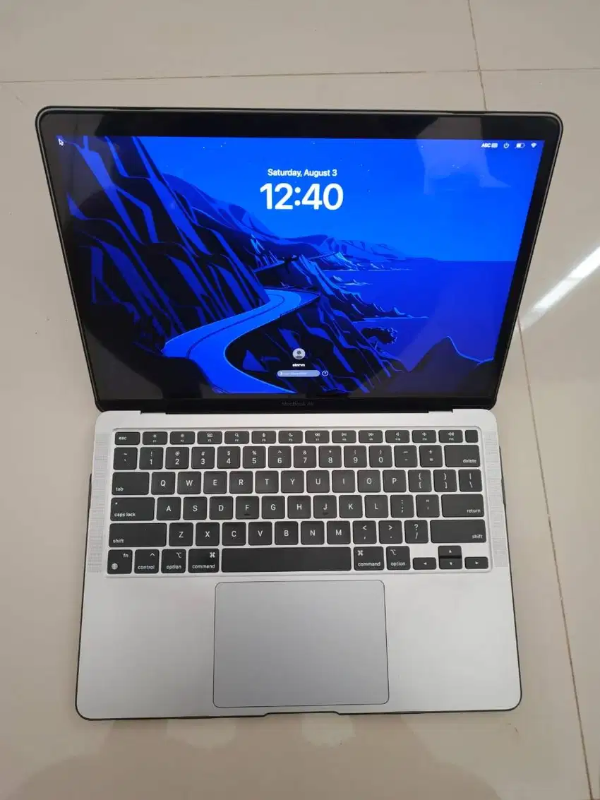 Macbook Air M1 8/256 (Pembelian Mei 2023)