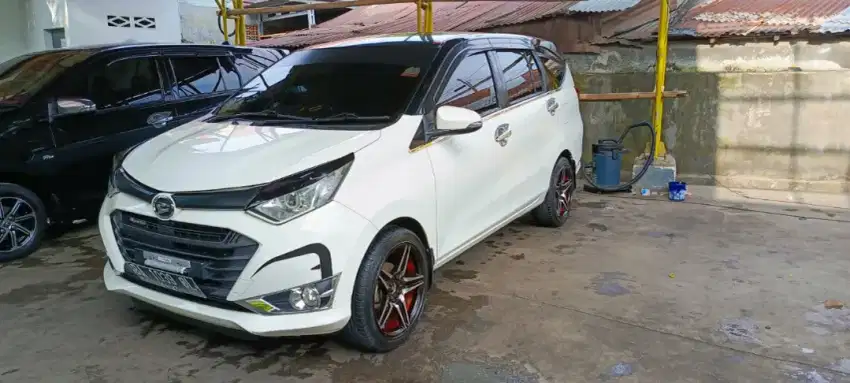 Dijual Daihatsu Sigra 1200cc Type R Matic Tahun 2017