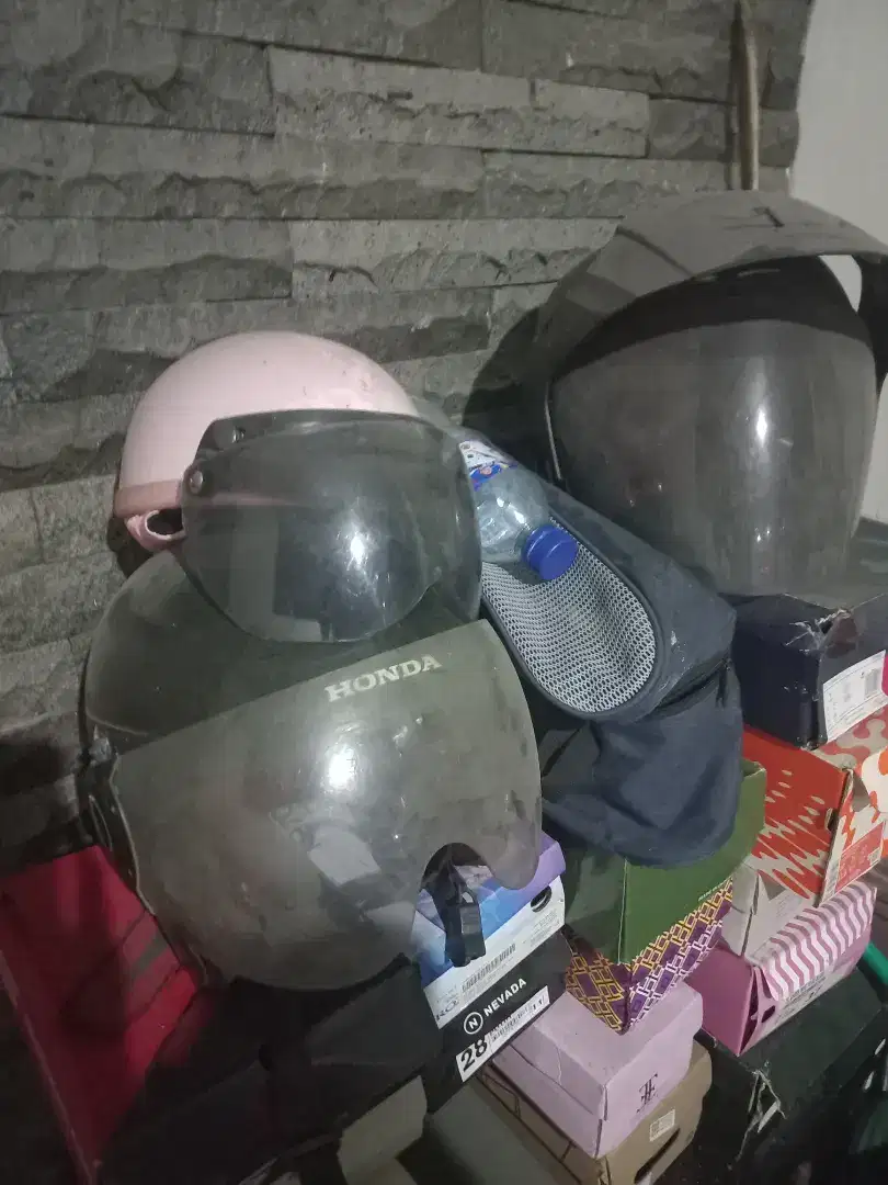 Borongan helm bekas dapat 3