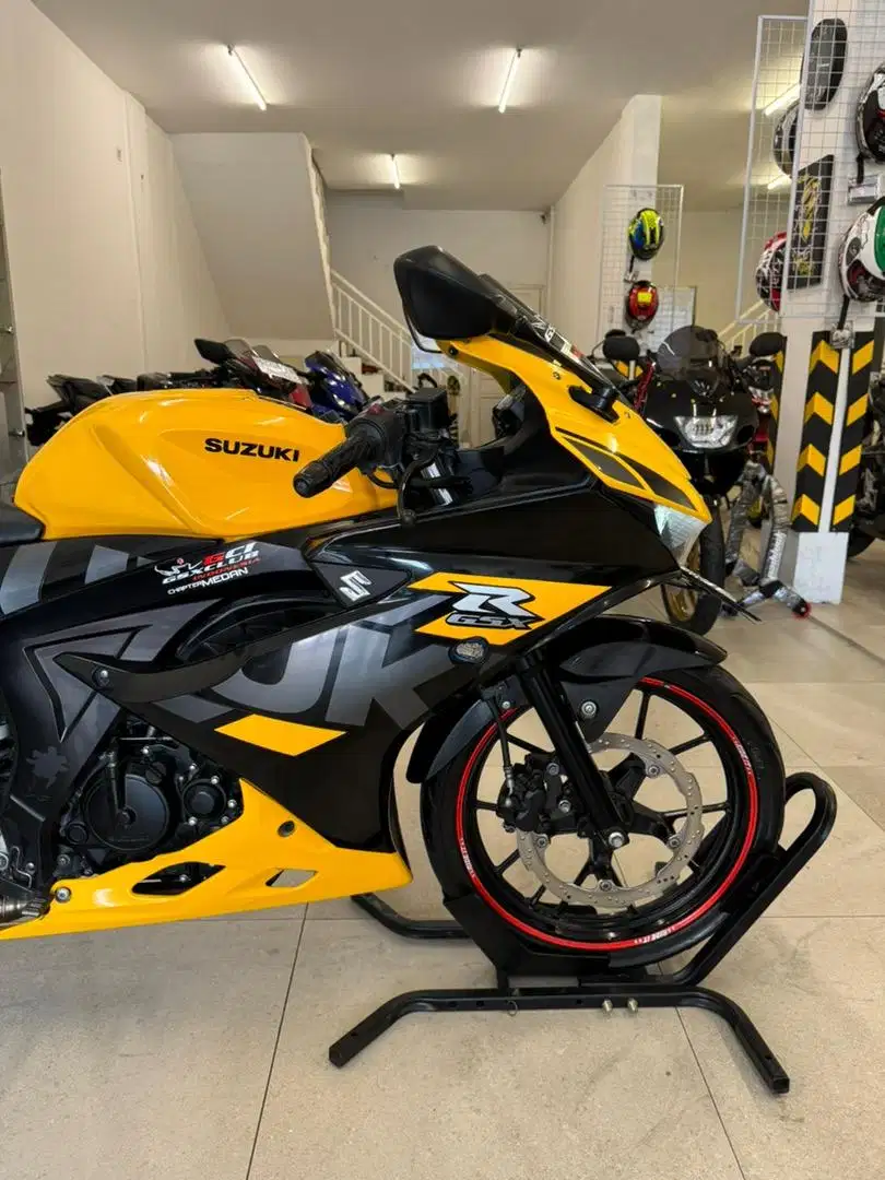 New Suzuki GSXR 150 Tipe Keyless tahun 2021 Hitam Kuning GSX R Gsx-r