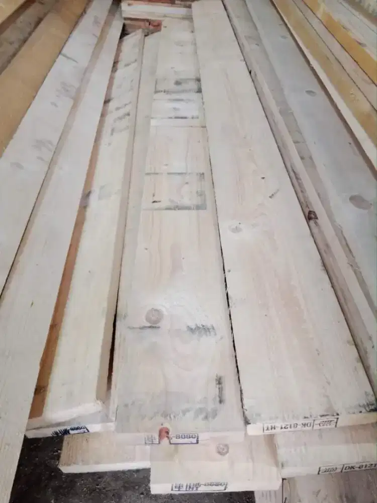 Jati Belanda 85k per 10 batang Serut dimensi 1.5x8x110cm