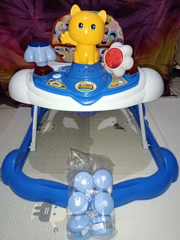 BABY WALKER FAMILY [like new] TIPE 136 (TERBARU)