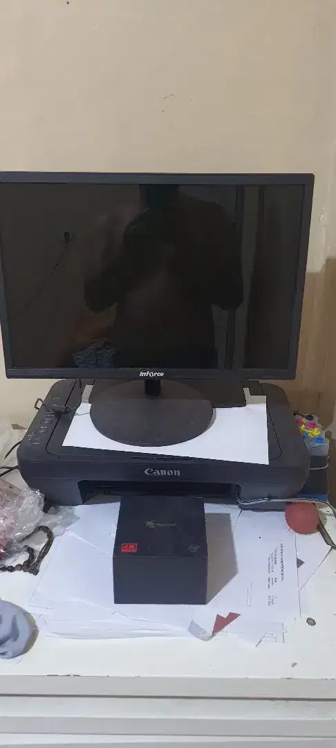 1 paket komputer : Menitor 19.5 Inch + Mini PC komputer 65 GB