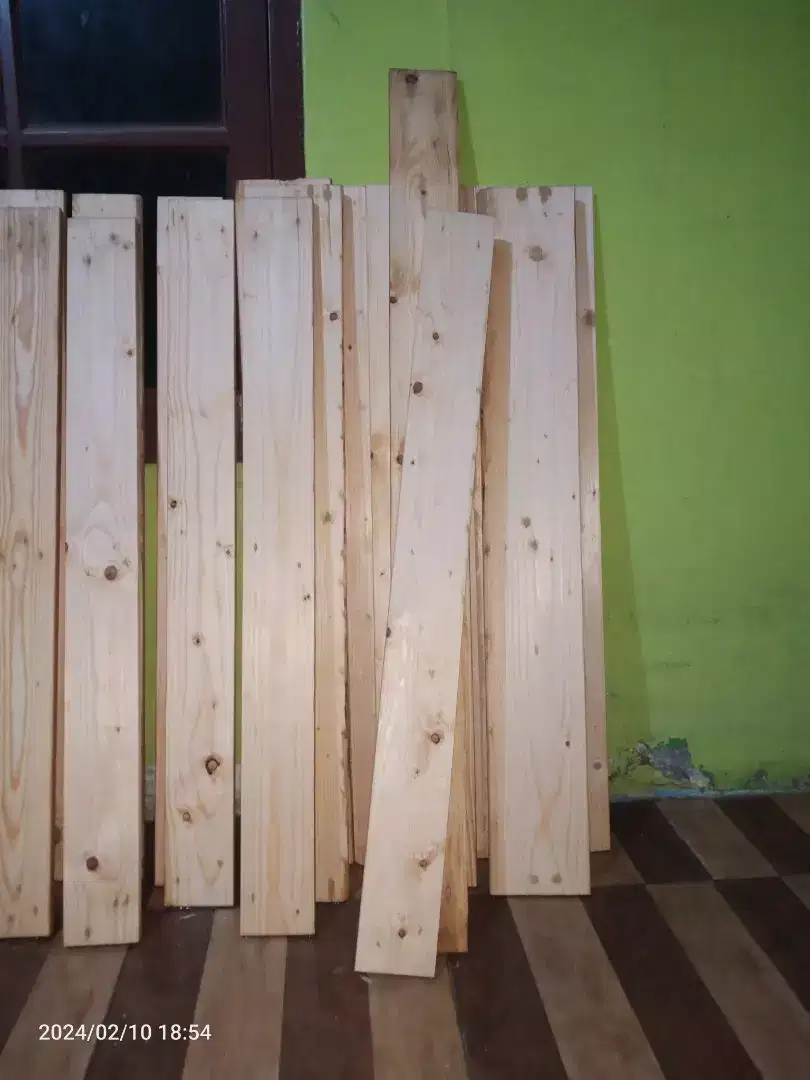 Papan kayu jati belanda lebarb 14cm serut halus