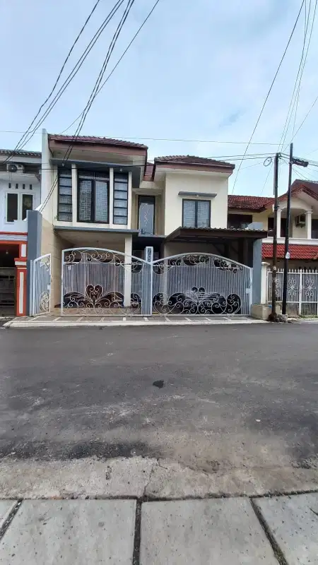 rumah bagus,2 lantai di Malaka sari,pondok kelapa,duren sawit