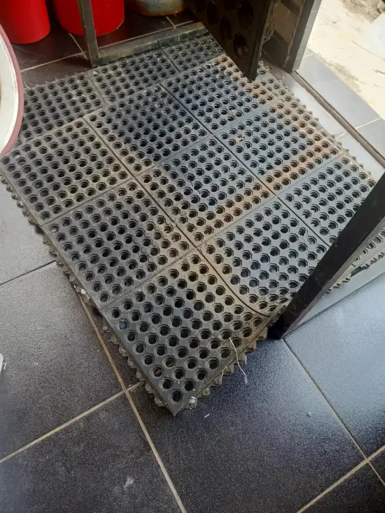 KESET/KARPET ANTI SLIP BAHAN KARET MURNI