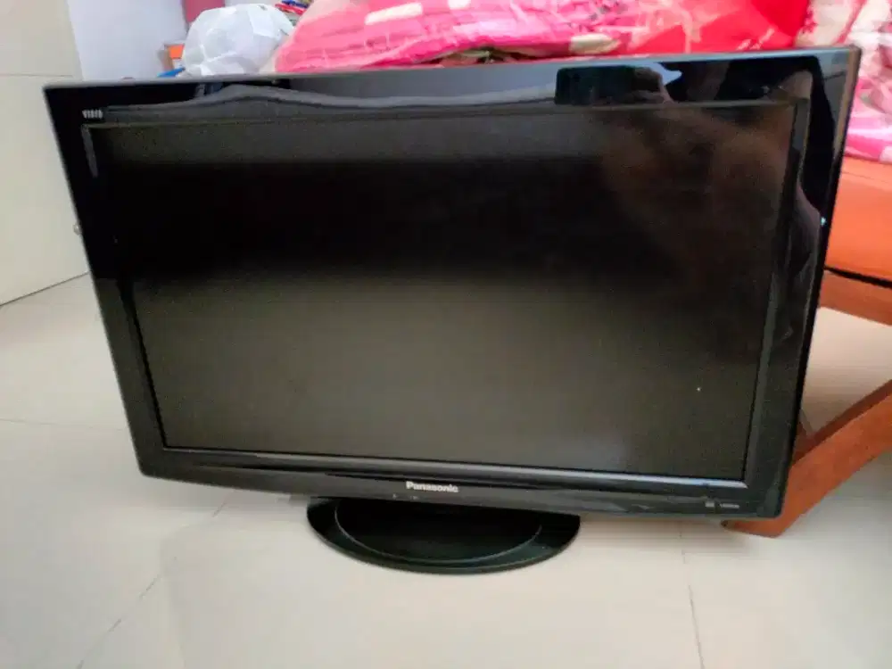 TV PANASONIC 43 MODEL TH-L32C10X