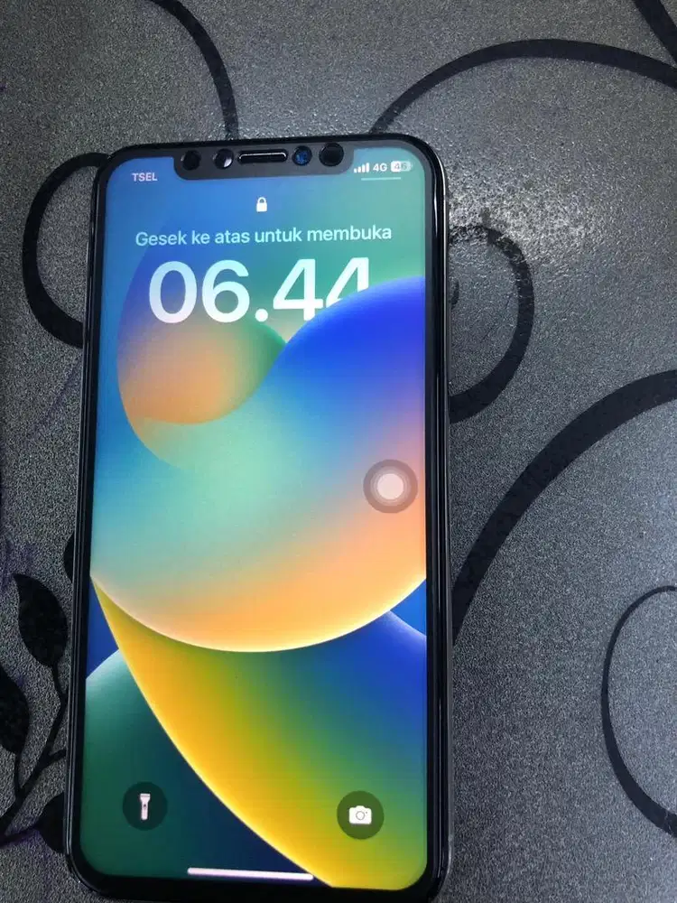 Iphone X- 256GB - Putih - Ibox asli