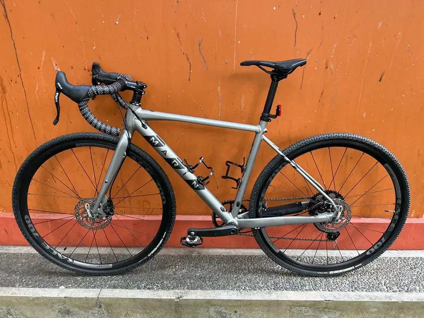 Sepeda GRAVEL ROADBIKE Marin Lombard 1 size 49 upgrade banyak. Cod bs