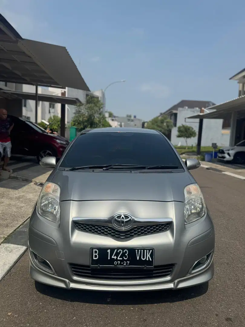 Toyota Yaris S Limited 2010 AT