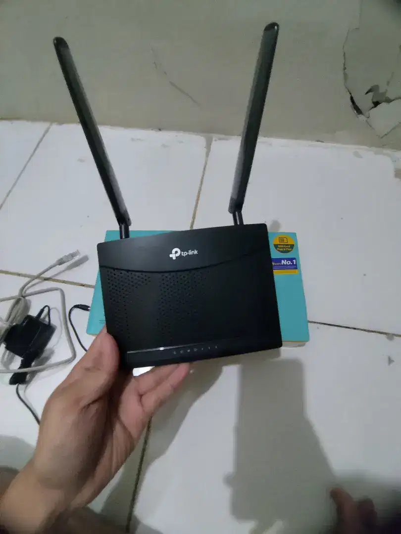 TP Link 4G LTE (300 mbps) Second like New