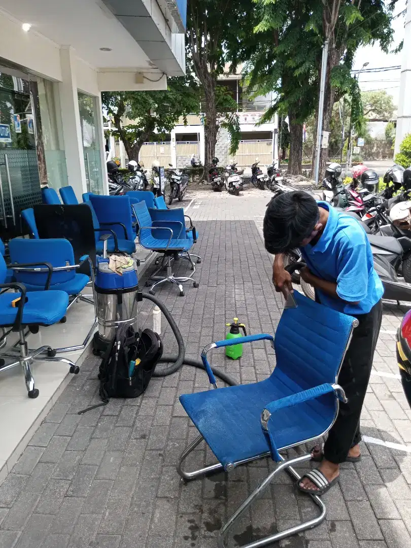 Cuci springbed, karpet,sofa,kursi makan,jok mobil