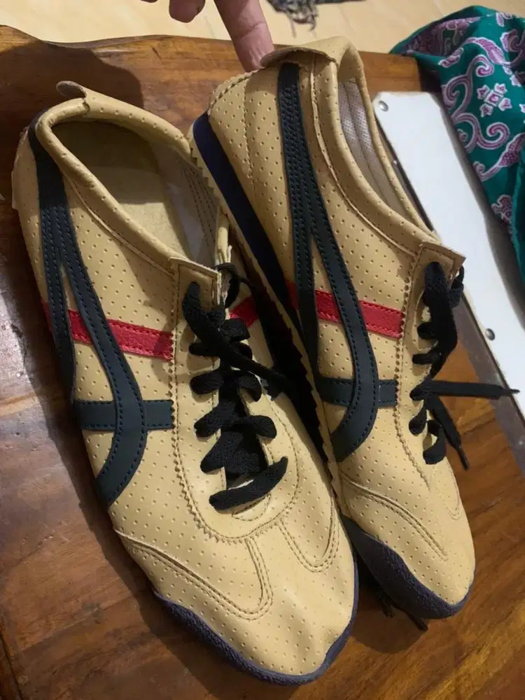 Sepatu onitsuka tiger coklat made in japan