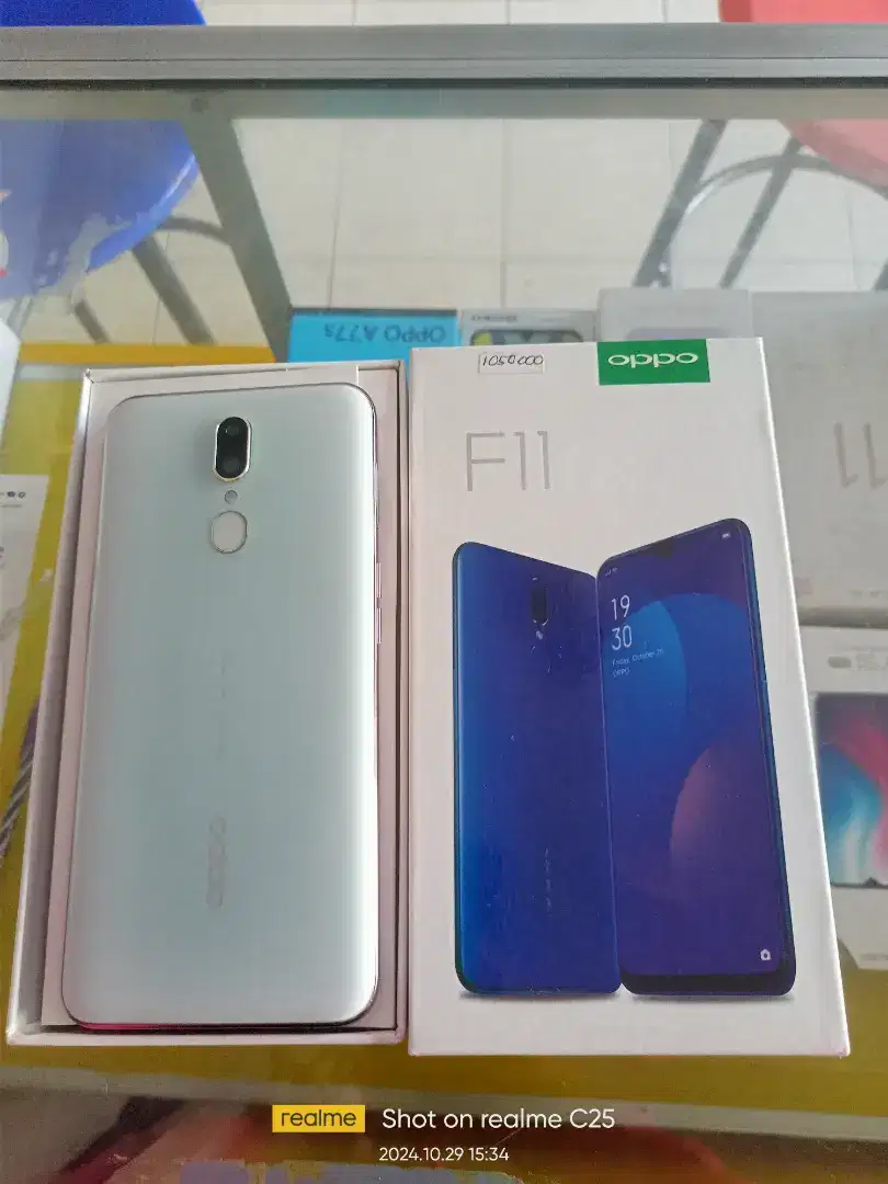 Oppo F11 6/128 bekas fullset normal bisa Tukar Tambah