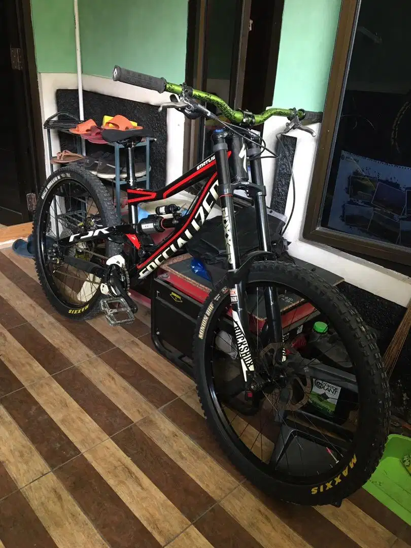 Specialized Status