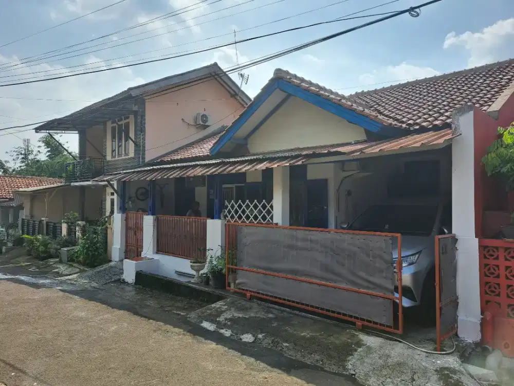 Rumah Samping SMAKBO Tanah Baru