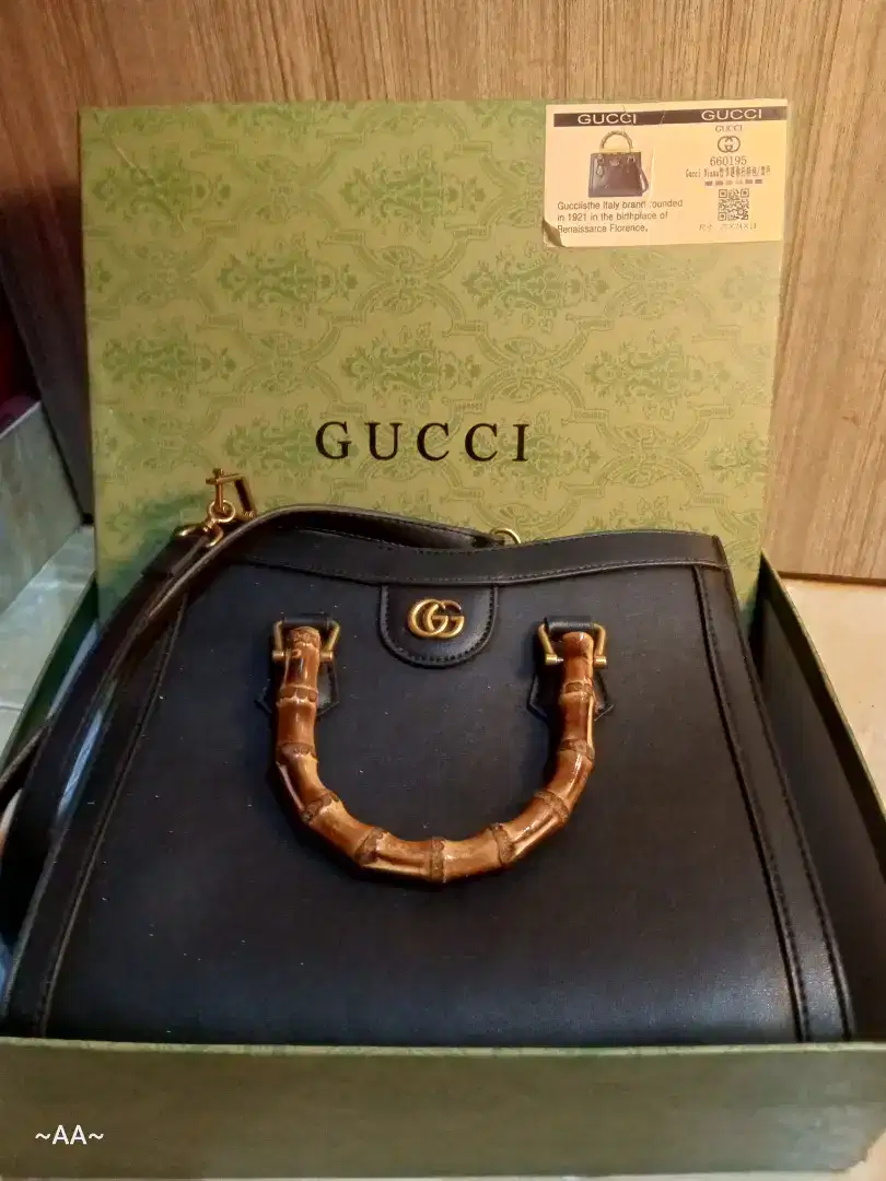 Tas selempang gucci