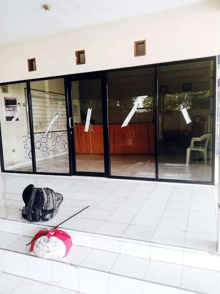 Pasang Kusen Alumunium Plafon Partisi Sekat Kantor Kaca Untuk Kantor