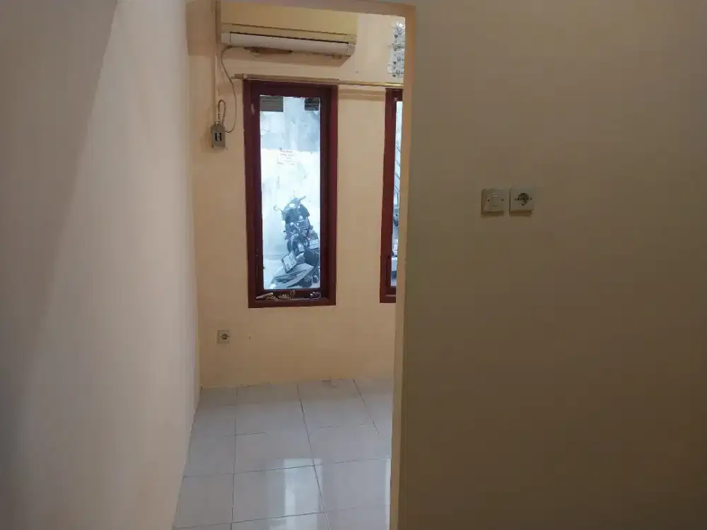 Rumah petakan tenang dan nyaman