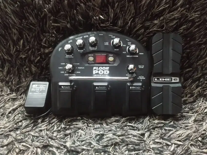 Pedal Multiefek gitar Line6 Floor ZOOM korg NUX