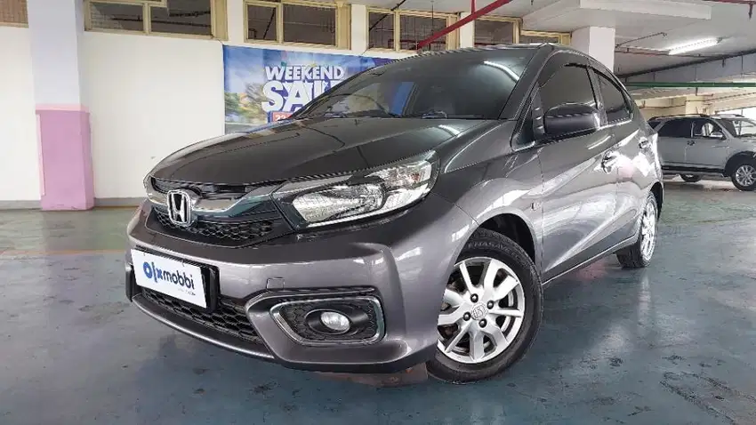 Honda Brio Satya 1.2 E Bensin-MT 2021 Abu-Abu