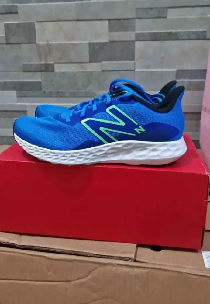 Sepatu lari new balance  murah