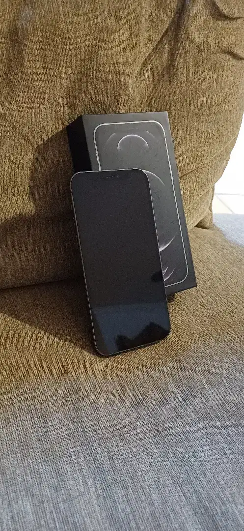 Apple iPhone 12 Pro 256GB mulus lengkap bisa tuker tambah iPad Macbook