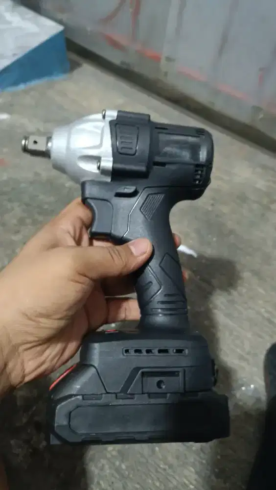 impact wrench no brand, 21volt kondisi baru