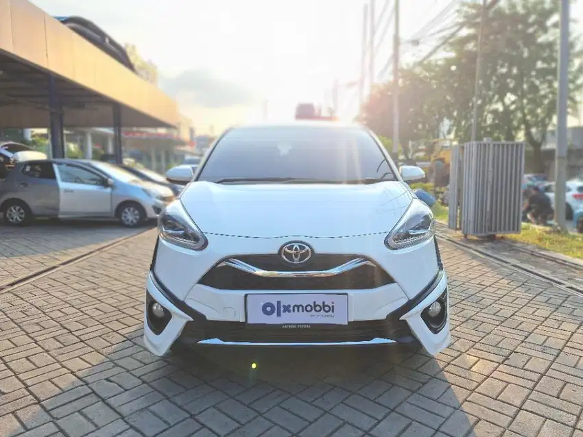 Toyota Sienta 1.5 Q Bensin-AT 2020 Putih