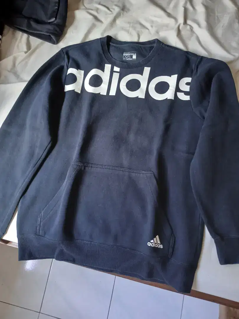 Adidas sweeter crewneck hitam size L XL muat second solo