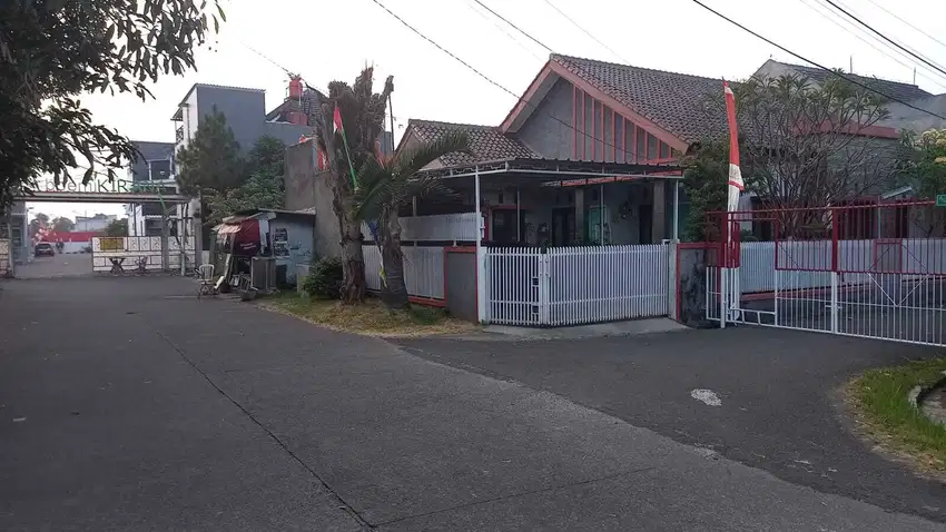 Rumah hook di margahayu raya jalan saturnus selatan