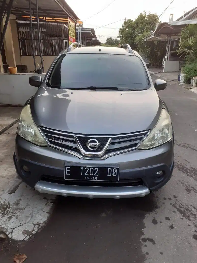 Jual Nissan Grand Livina X- Gear Matic 2013 long