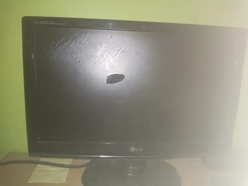 Monitor led merk lg