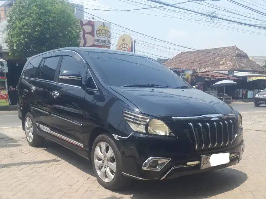 Kijang Innova 2.0V AT 2012 Istimewah