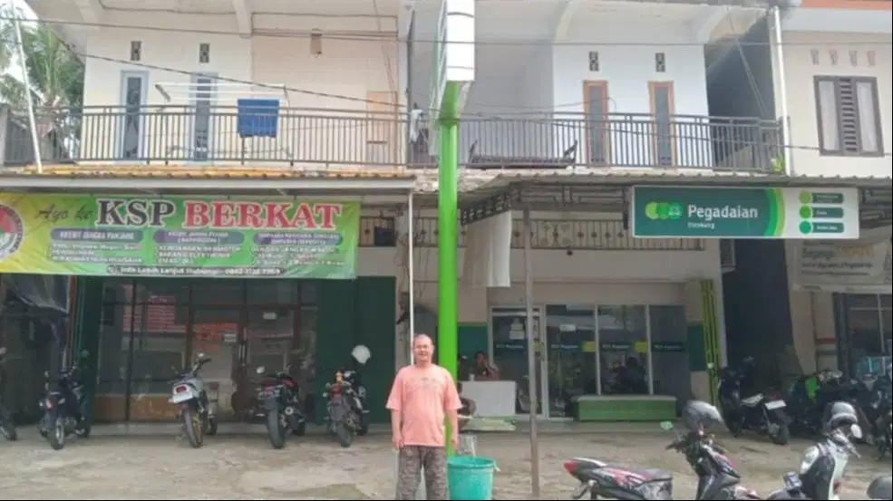 DI JUAL RUKO DUA LANTAI DEKAT PASAR ENREKANG