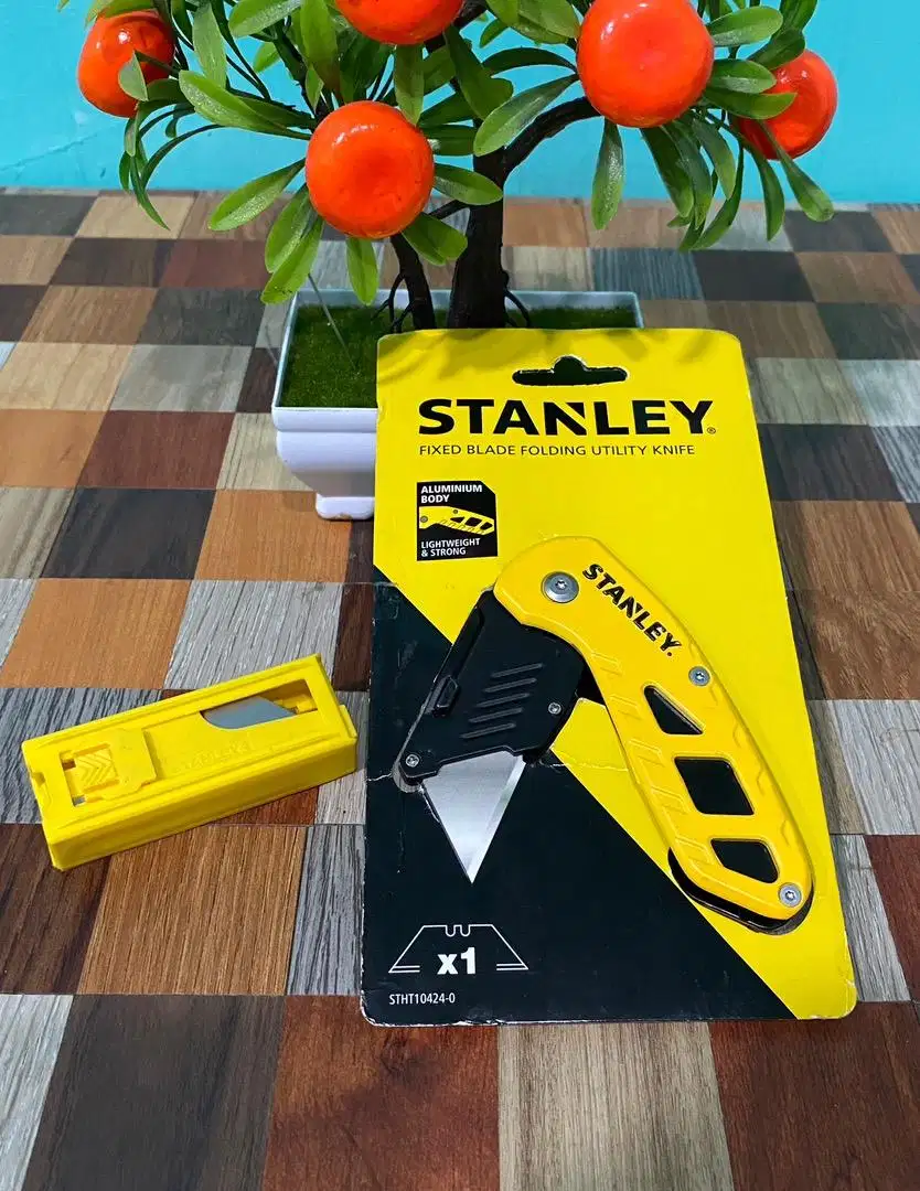 Cutter lipat mrek stanley