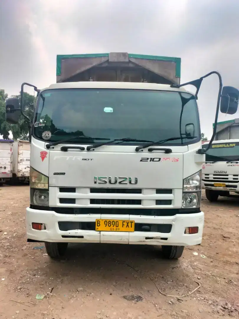 ISUZU GIGA FTR210PS WINGBOX 2018 TG1 ORIGINAL TERAWAT BAIK SIAP KERJA