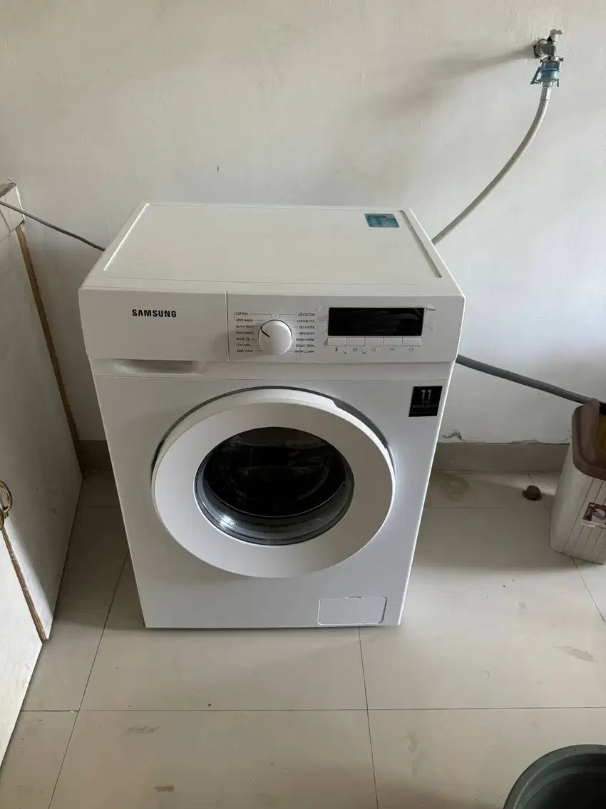 Front Load Washing Machine (8 kg.) WW80T3040WW/ST + Stand SAMSUNG