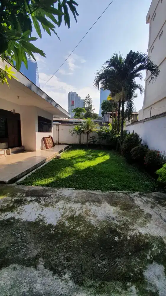 Rumah karet kuningan