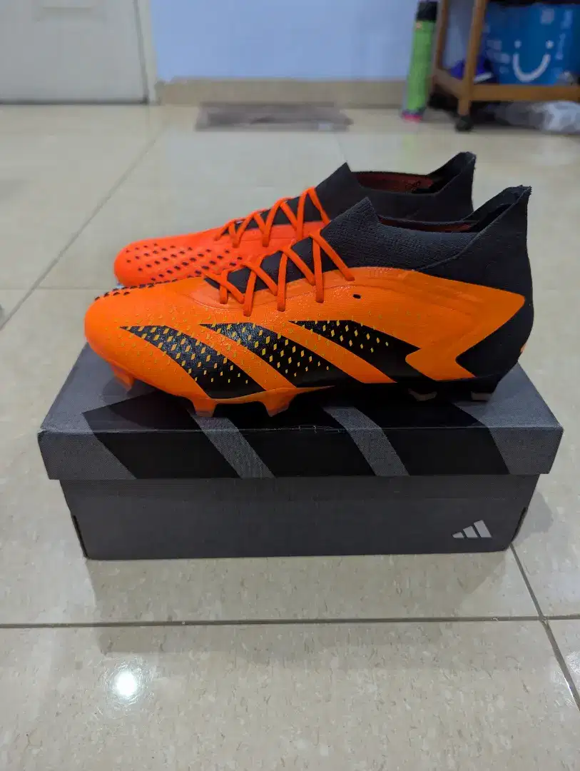 Sepatu Bola Adidas Predator Accuracy.1 FG Original Resmi