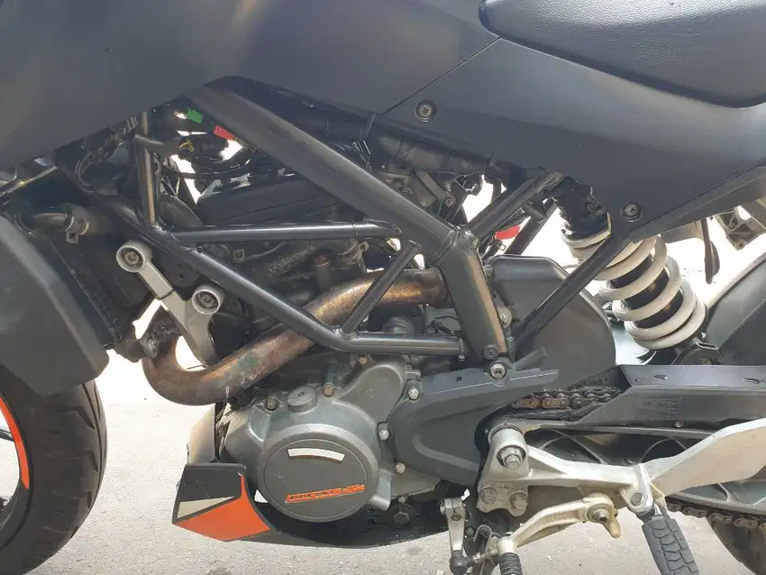 KTM DUKE 200 SPECIAL COLOR