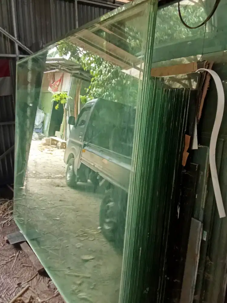 KACA LAMINET TEMPERED 8+8