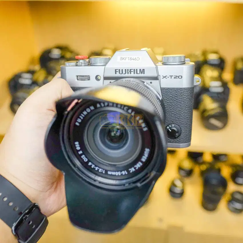 Fujifilm XT20 Kit 16-50mm Silver Fullset Mulus