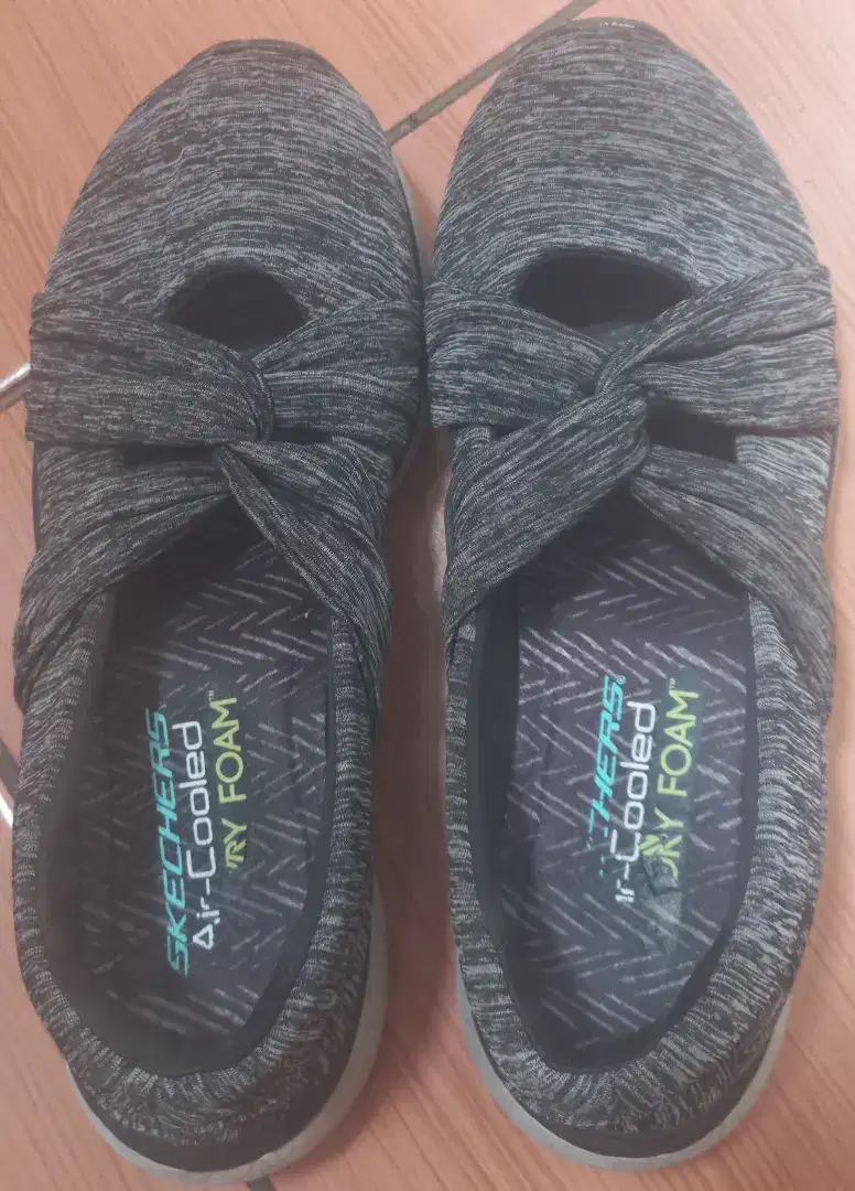 Skechers Preloved